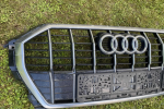 Maska branika sa hrom lajsnom Audi Q3 2018-2022 - Slika 3